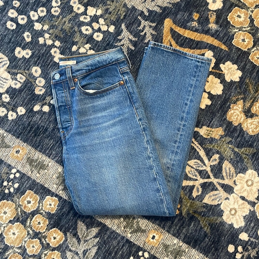 Levi’s Wedgie Straight jeans size 27